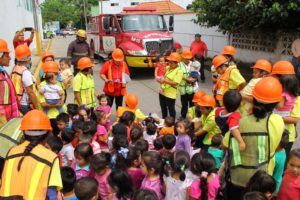 Gran participación en niños y maestros en simulacro realizado en guardería.