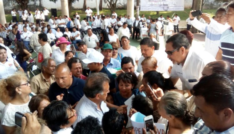 RECONOCEN TRANSPORTISTAS APOYO AL GOBERNADOR MIGUEL ANGEL YUNES